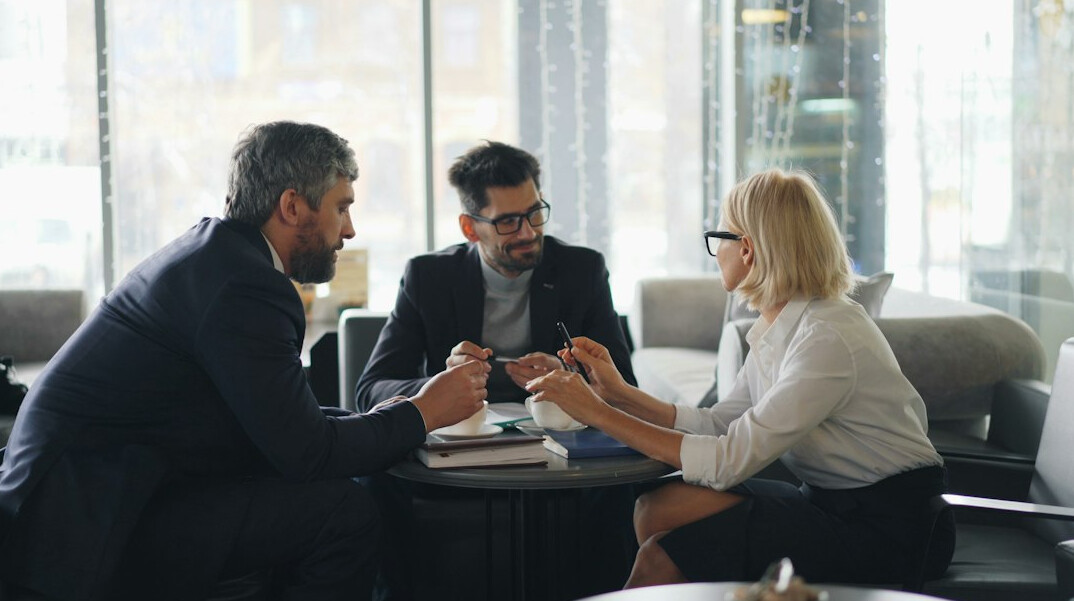 lawyer client discussion